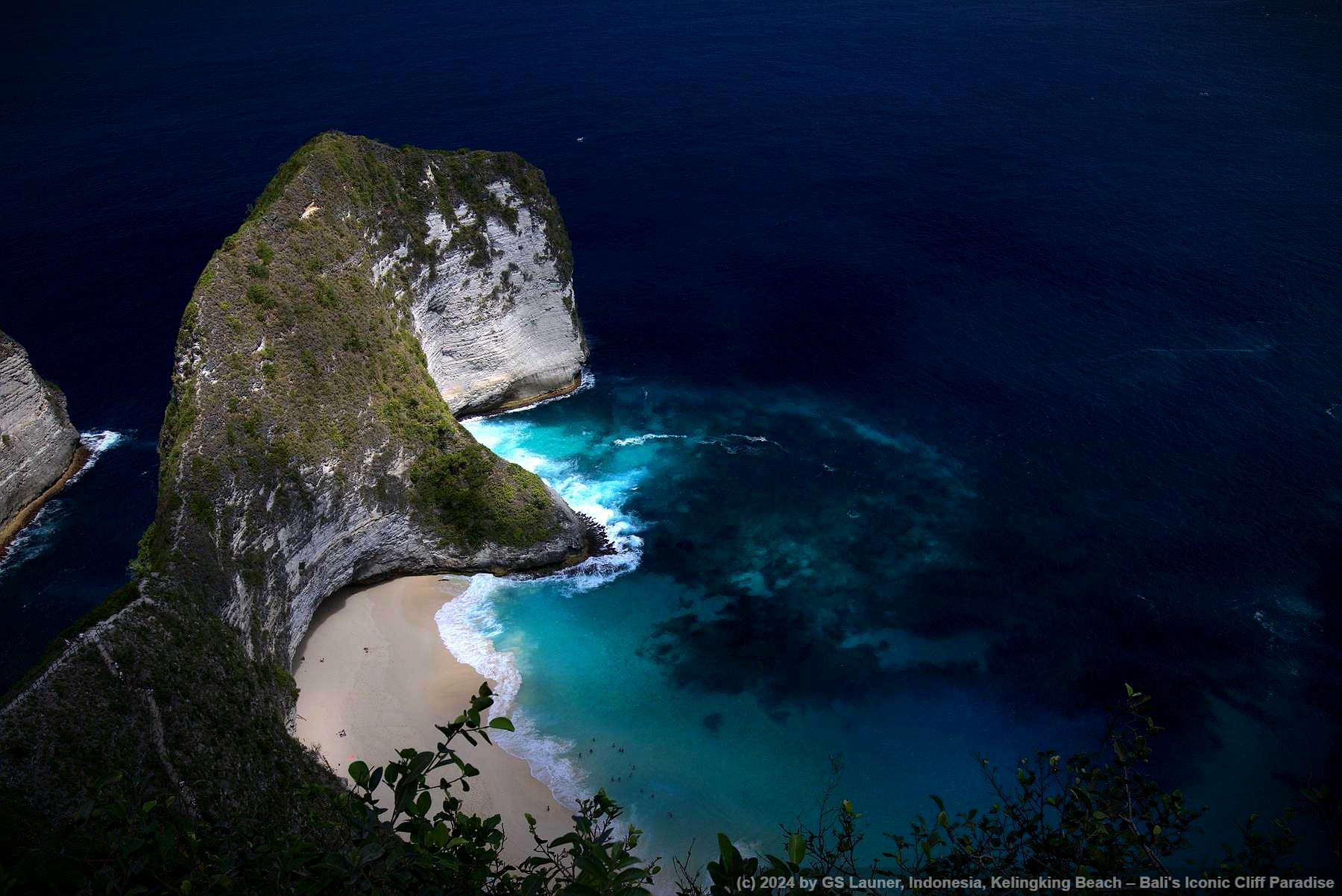 Kelingking Beach – Bali's Iconic Cliff Paradise in Kelingking Beach, Nussa Penida, Indonesia
