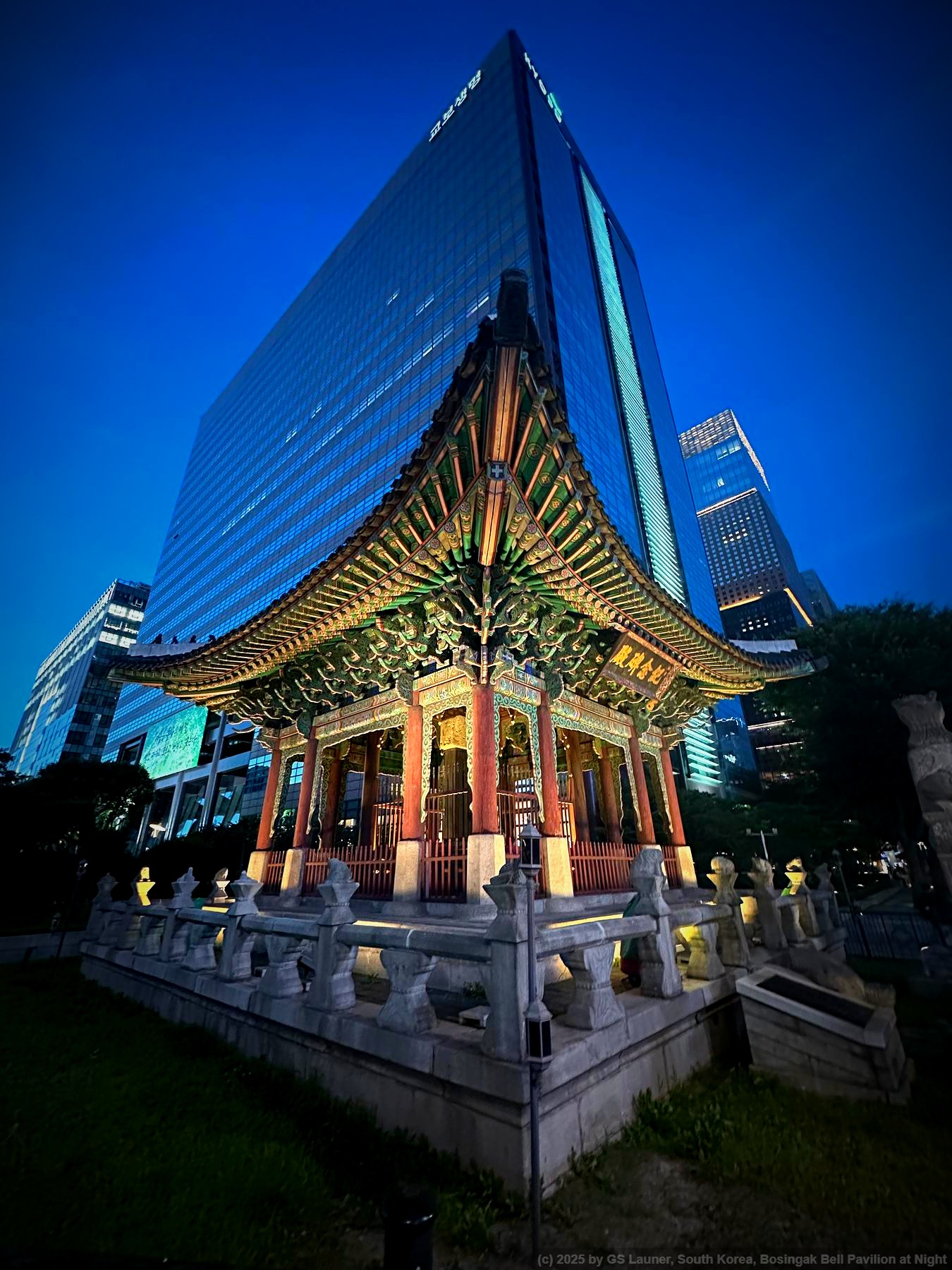 Bosingak Bell Pavilion at Night in Bosingak Bell Pavilion, Jongno-gu, Seoul, South Korea, South Korea